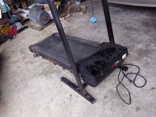 ลู่วิ่งไฟฟ้าของญี่ปุ่นแท้ใช้ไฟ110v. มีหม้อแปลงไฟให้พร้อมใช้ได้เลย