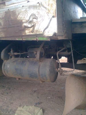 ขายสิบล้อหัวยาวสองเพลาดั๊มช่วงล่างฟูโซ่รุ่นเบรคใหญ่