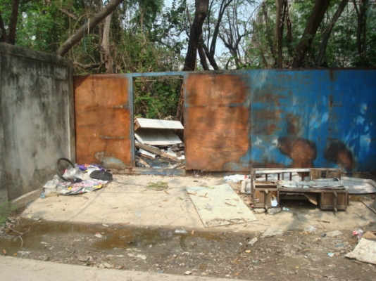 ขายด่วนที่ดิน 223 ตรว.ซอยรัชดา 36 ต่อรองได้ 081-585-6957