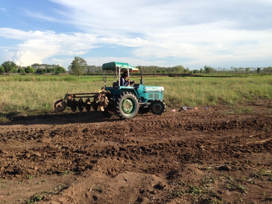 ขายรถไถ Kubota L1-18(4WD) มีภาพวีดีโอ พร้อม,ผานพรวน-คราด พวงมาลัยเพาเวอร์ อุปกรณ์พร้อมใช้งาน รถสภาพส