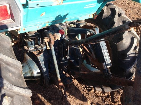 ขายรถไถ Kubota L1-18(4WD) มีภาพวีดีโอ พร้อม,ผานพรวน-คราด พวงมาลัยเพาเวอร์ อุปกรณ์พร้อมใช้งาน รถสภาพส