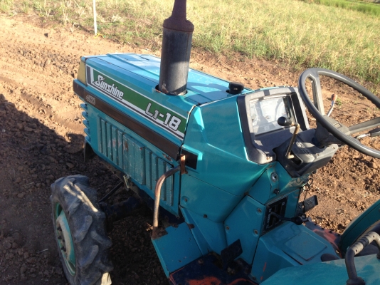 ขายรถไถ Kubota L1-18(4WD) มีภาพวีดีโอ พร้อม,ผานพรวน-คราด พวงมาลัยเพาเวอร์ อุปกรณ์พร้อมใช้งาน รถสภาพส