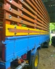 ISUZU NPR 115 HP 4BD1 รถบรรทุก 6 ล้อ กระบะเหล็กคอกไม้ความยาว 4.30 เมตรสภาพอย่างสวย เครื่องแห้งแรงดี ภายในเก๋งคอนโซลสวยครบ เกียร์สั้น ช่วงล่างเดิมๆคัชซีไม่มีดาม ยาง 7.50 ขอบ 16 สภาพดีพร้อมบรรทุกพร้อมใช้งาน เอกสารทะเบียนภาษีครบพร้อมโอน ราคาต่อรองได้ครับ