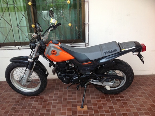 ***ขาย TW 200 ปีใหม่ สวยๆเครื่องดีมากๆประกอบใหม่ 43000***OHM คอนหวัน สภาพสวยครับ เครื่องดีมาก สตาดมือ เท้า ปกติครับ แบตใหม่ครับ สีเดิมครับ  ยาง ล้อ ใสปิ้ง ระบบไฟใช้ได้ทุกอย่างครับ อินวอยออกชื่อครับ ลองดูครับ สนใจ 0858730704 ohm คอนหวัน