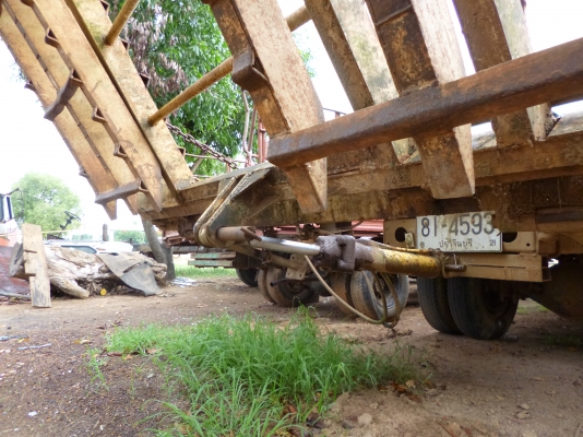 ขายรถ 6 ล้อหน้ายาว NISSAN