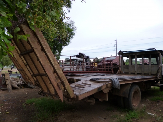 ขายรถ 6 ล้อหน้ายาว NISSAN