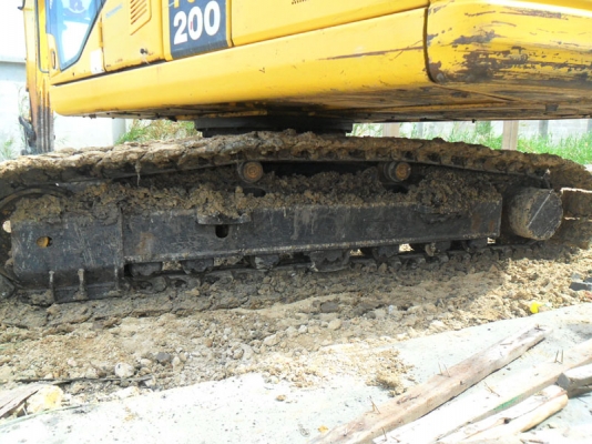.Komatsu PC200-7