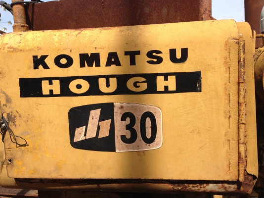 ขายรถตักล้อยาง komatsu JH30 เก่านอก 420,000 บาท ขายรถตักล้อยาง komatsu JH30 เก่านอก 420,000 บาท