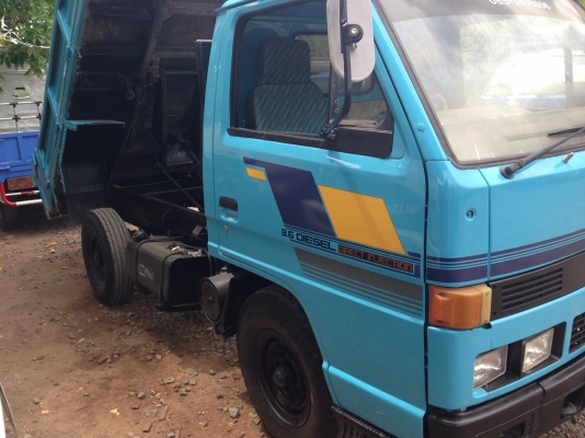 4ล้อดั้มISUZU NKR 88แรงม้า รถห้างแท้