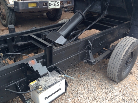 4ล้อดั้มISUZU NKR 88แรงม้า รถห้างแท้