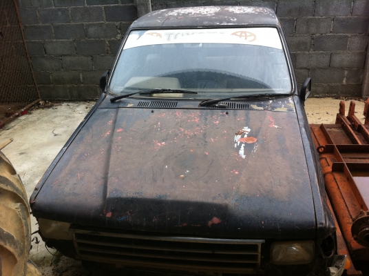 ขายหัวเก๋ง TOYOTA HIRO ตอนเดียว สภาพทำสีใหม่ใช้ได้เลย ราคาต่อรอง อยากขายทิ้ง ไม่มีที่เก็บ