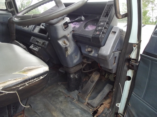 ขายด่วน รถISUZUร๊อคกี้ 195 แรง FSR32H รถห้างแท้ ราคาต่อรองได้