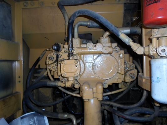 ขายรถแบ็คโฮ CAT 320 B รถสวยเก็บสีใหม่รอบคัน พร้อมใช้งาน