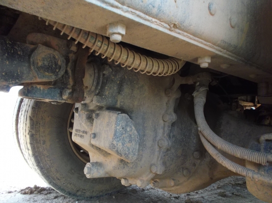 ขายด่วนรถ12ล้อชีลี้700ดรั้ม2เพลาเครือง440แรงม้าปี55