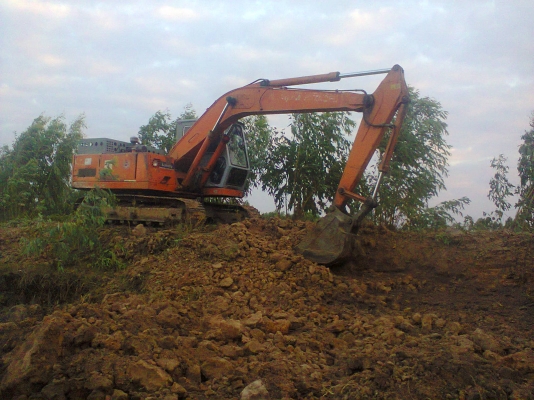 ขายด่วนๆ แม็คโคร ฮิตาชิ เครื่อง 165 ปั้มหลังเครื่องเปลี่ยนใหม่ๆอัดบู๊ดมือใหม่เปลื่ยนสลักมือใหม่มาสองหมื่นบาท