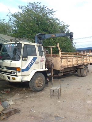 ขายด่วน 6 ล้ออีซูซุ ติดเครน รถสภาพเดิมๆ คัสซีสวยมาก