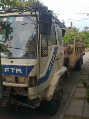 ขายด่วน 6 ล้ออีซูซุ ติดเครน รถสภาพเดิมๆ คัสซีสวยมาก