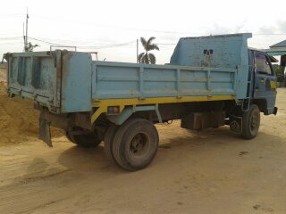 ขายรถบรรทุกหกล้อ ขายรถบรรทุกหกล้อ