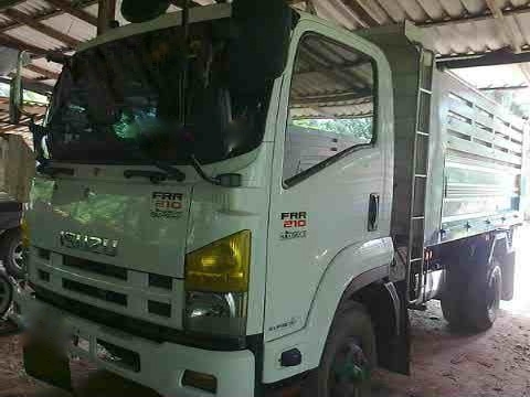 รถอิซูซุ 6 ล้อดั้ม 210 แรงม้า  ปี 55   สนใจติดต่อ 081 - 6079515