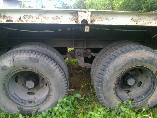 10ล้อหัวลาก290แรงนิสสันUD CWM430 รถออกห้างแท้ เดิมๆ(ไม่มีคนขับ)