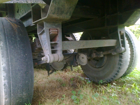 10ล้อหัวลาก290แรงนิสสันUD CWM430 รถออกห้างแท้ เดิมๆ(ไม่มีคนขับ)