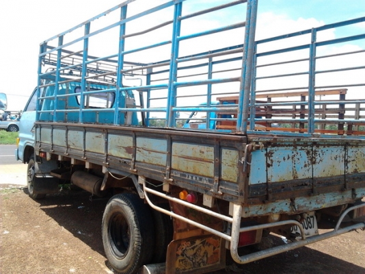 ***ขายแล้วครับขอบคุณ Truck2hand ขาย 6ล้อ ISUZU KS 110 แรง 4BE1 110แรงแห้งดี ไม่เยิ้ม เกียร์เดิม ช่วงล่างดี คานหน้าเดิม เฟืองท้าย115 คัสซีเดิม ดี มีผุ ต้องเก็บเพิ่ม กระบะพื้นไม่คอกเหล็กสภาพดี ยางดี หัวบางเดิม ภายในไม่ผุ เก็บนิดหน่อยสวยเลย ราคาต่อรองได้ครับ