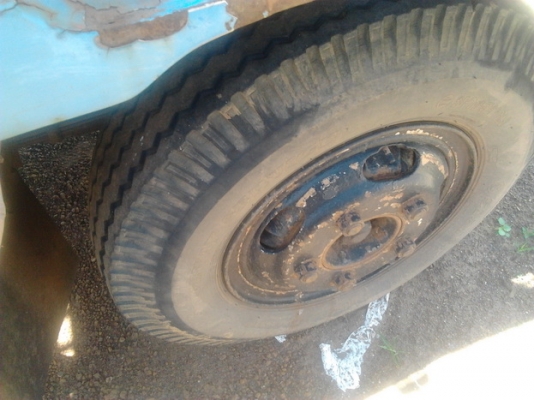 ***ขายแล้วครับขอบคุณ Truck2hand ขาย 6ล้อ ISUZU KS 110 แรง 4BE1 110แรงแห้งดี ไม่เยิ้ม เกียร์เดิม ช่วงล่างดี คานหน้าเดิม เฟืองท้าย115 คัสซีเดิม ดี มีผุ ต้องเก็บเพิ่ม กระบะพื้นไม่คอกเหล็กสภาพดี ยางดี หัวบางเดิม ภายในไม่ผุ เก็บนิดหน่อยสวยเลย ราคาต่อรองได้ครับ