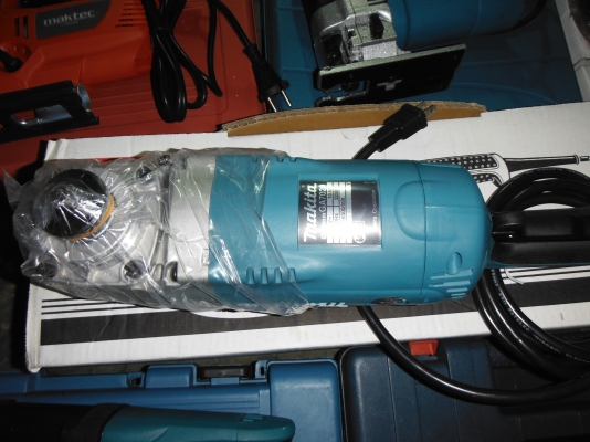 MAKITA GA 7020  รับประกันเจียร์เป็นของแท้แน่นอน