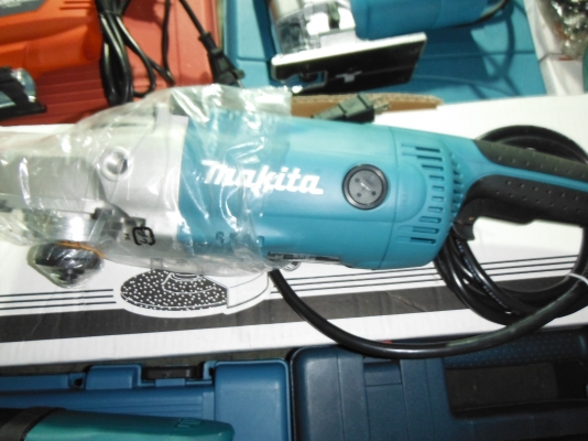 MAKITA GA 7020  รับประกันเจียร์เป็นของแท้แน่นอน