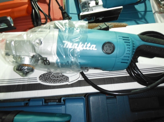 MAKITA GA 7020  รับประกันเจียร์เป็นของแท้แน่นอน