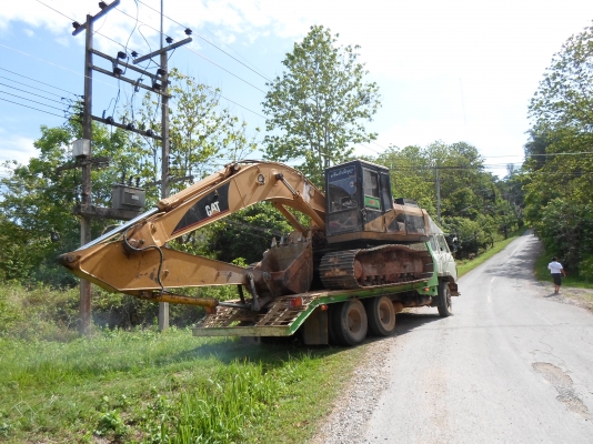 ขายแบ็คโฮ CAT E200B  สภาพพร้อมใช้งาน ราคาโดนใจ