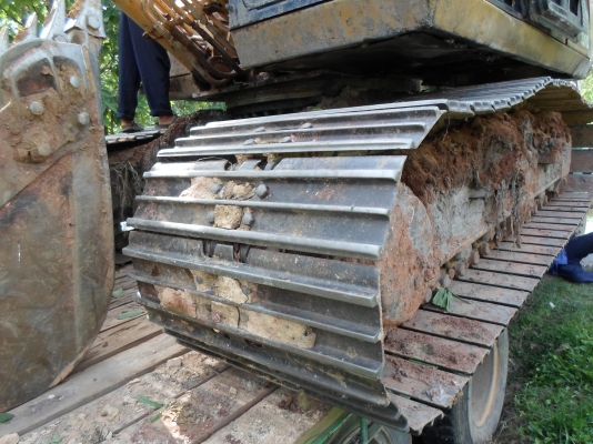 ขายแบ็คโฮ CAT E200B  สภาพพร้อมใช้งาน ราคาโดนใจ