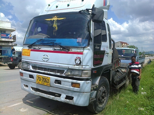 10ล้อหัวลากHINO 260แรง รถออกห้างแท้ๆ เครื่อง เกียร์ หัว คัสซี เดิมๆ