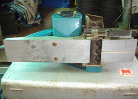 ขายกบไฟฟ้า 3 นิ้ว Makita รุ่น 1100 (750w.)