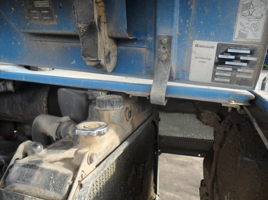 คุณอาภาพร รับรถแล้ว รถไถฟอร์ดรุ่น 6640 NEW HOLLAND 2เพลา รถสวยมาก ระบบธรรมดาทั้งคัน