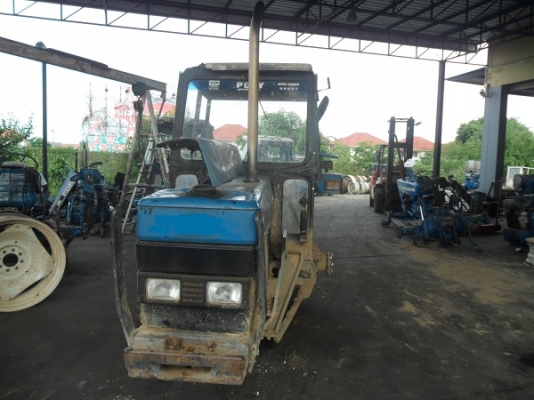 คุณอาภาพร รับรถแล้ว รถไถฟอร์ดรุ่น 6640 NEW HOLLAND 2เพลา รถสวยมาก ระบบธรรมดาทั้งคัน