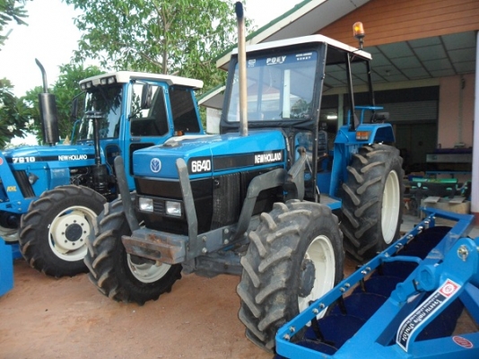 คุณอาภาพร รับรถแล้ว รถไถฟอร์ดรุ่น 6640 NEW HOLLAND 2เพลา รถสวยมาก ระบบธรรมดาทั้งคัน
