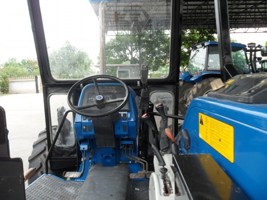 คุณอาภาพร รับรถแล้ว รถไถฟอร์ดรุ่น 6640 NEW HOLLAND 2เพลา รถสวยมาก ระบบธรรมดาทั้งคัน
