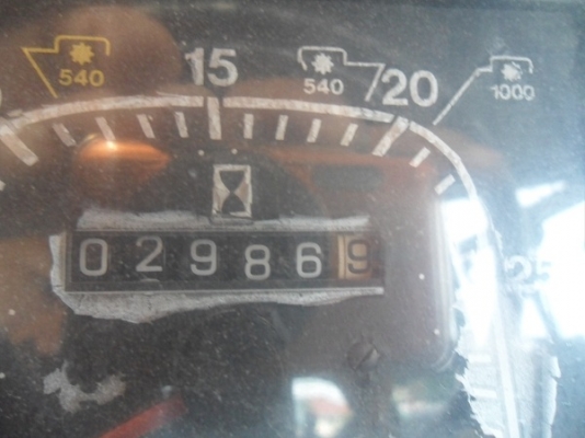 คุณอาภาพร รับรถแล้ว รถไถฟอร์ดรุ่น 6640 NEW HOLLAND 2เพลา รถสวยมาก ระบบธรรมดาทั้งคัน