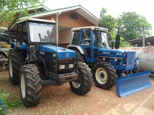 คุณอาภาพร รับรถแล้ว รถไถฟอร์ดรุ่น 6640 NEW HOLLAND 2เพลา รถสวยมาก ระบบธรรมดาทั้งคัน