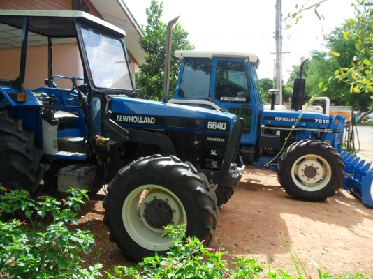 คุณอาภาพร รับรถแล้ว รถไถฟอร์ดรุ่น 6640 NEW HOLLAND 2เพลา รถสวยมาก ระบบธรรมดาทั้งคัน