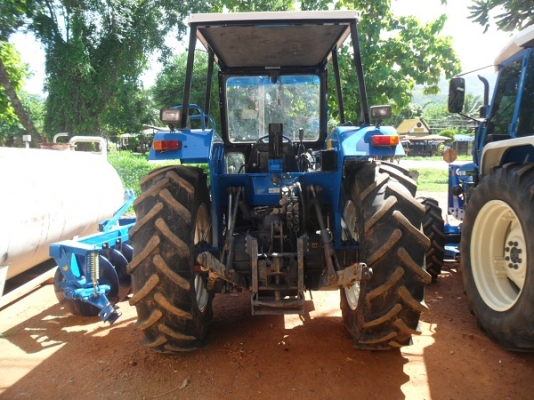 คุณอาภาพร รับรถแล้ว รถไถฟอร์ดรุ่น 6640 NEW HOLLAND 2เพลา รถสวยมาก ระบบธรรมดาทั้งคัน