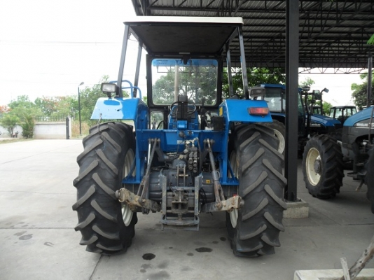 คุณอาภาพร รับรถแล้ว รถไถฟอร์ดรุ่น 6640 NEW HOLLAND 2เพลา รถสวยมาก ระบบธรรมดาทั้งคัน