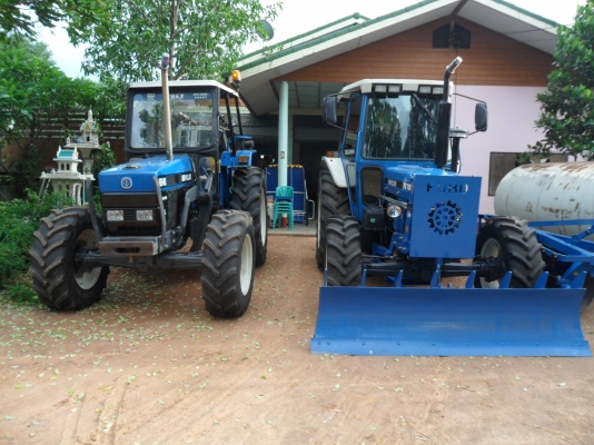 คุณอาภาพร รับรถแล้ว รถไถฟอร์ดรุ่น 6640 NEW HOLLAND 2เพลา รถสวยมาก ระบบธรรมดาทั้งคัน