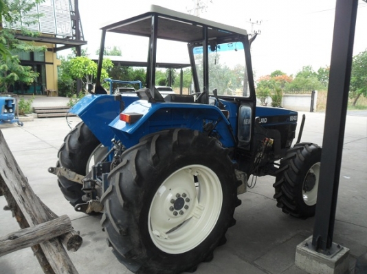 คุณอาภาพร รับรถแล้ว รถไถฟอร์ดรุ่น 6640 NEW HOLLAND 2เพลา รถสวยมาก ระบบธรรมดาทั้งคัน