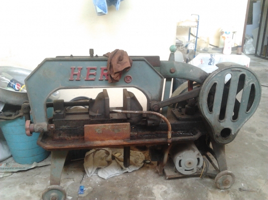 ขายเลื่อยเครื่อง hero ซักตัว