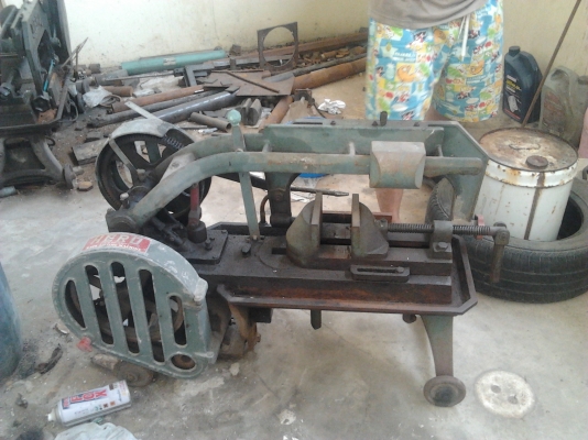 ขายเลื่อยเครื่อง hero ซักตัว