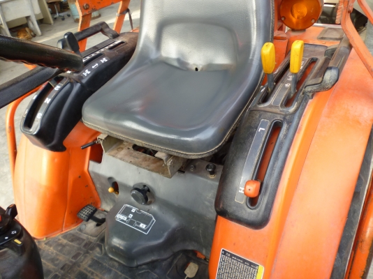 ขาย Kubota  B2410 ขัลเคลื่อน4ล้อ พวงมาลัยเพาเวอร์ มีPTO หน้า-หลังใช้งานเพียง960ชั่วโมงสภาพเดิมดีมาก