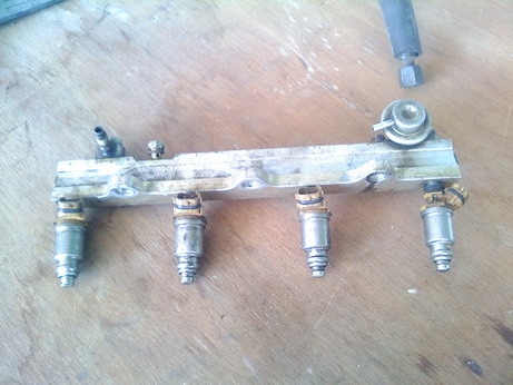 ขายหัวฉีดพร้อมรางของ 4A-GE ขับหน้าและหลัง