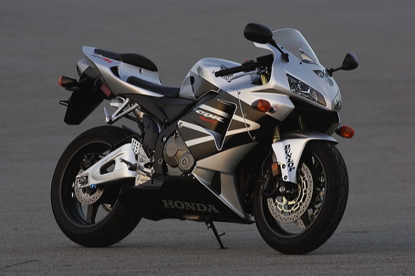 ขาย r1 2004 กุญแจชิป inv ออกชื่อคนซื้อ 190000 และมังกี้ gpx110 ราคา 13000